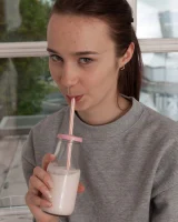 We Are Hairy - 04-JuliaMoore_GreySweatsWhiteLingerie_004