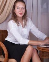 We Are Hairy - 02-Kamila_WhiteBlouseWoodenChair_002