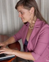 We Are Hairy - 03-Suzette_LaptopWork_003